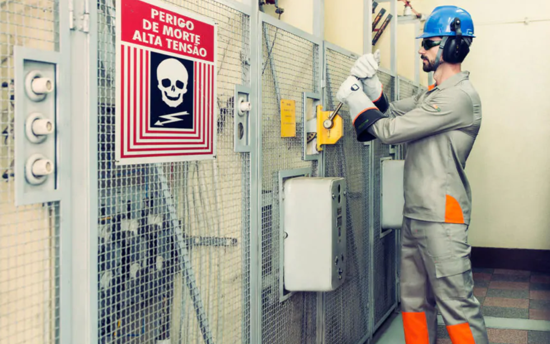 Vestimenta de proteção contra arco elétrico – TST afasta obrigação da empresa realizar sua higienização