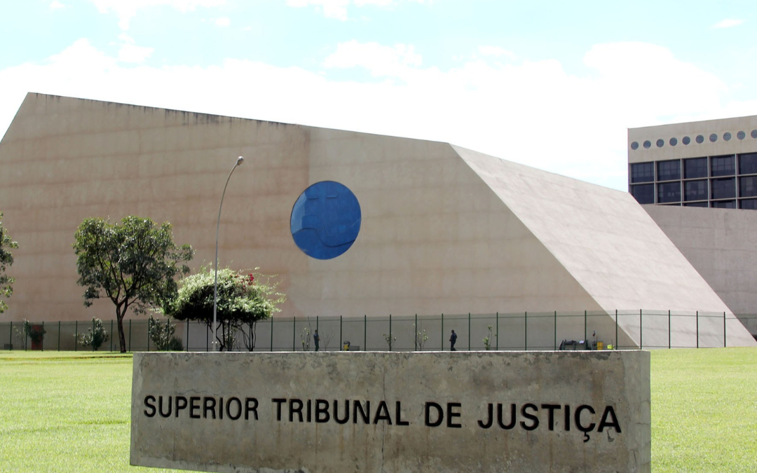 Contribuições parafiscais – STJ afastou o teto de 20 salários mínimos para seu cálculo